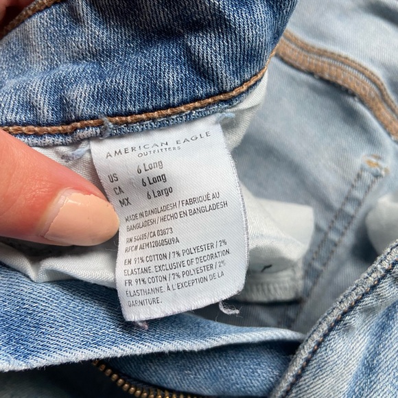 2 Pairs of American Eagle Jeans - Picture 14 of 16